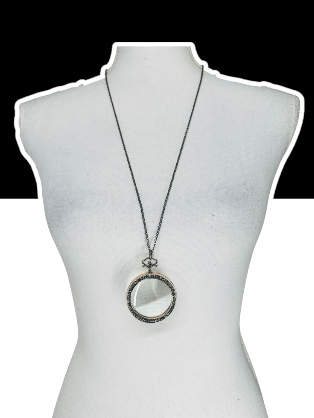 Magnifying Glass Pendant Necklace / Bronze Style Metal / 30” Chain / Steampunk